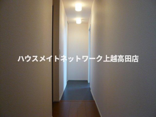 アヴニール シャトーの玄関|玄関（参考同型303号室室内写真）