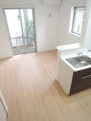 ２面採光で明るい室内！