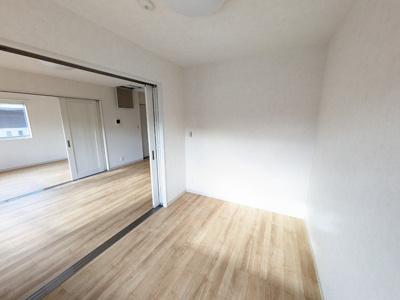 リビングと繋げると広々使えます♪