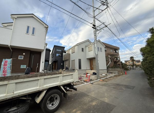 茅ヶ崎市今宿新築戸建て　1期1号棟の前面道路含む現地写真|前面道路含む現地写真です