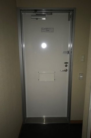 レオパレス夢の玄関