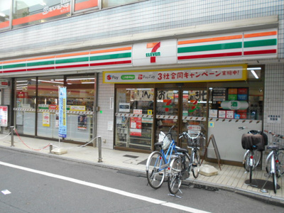 セブンイレブン東久留米駅北口店まで800ｍ