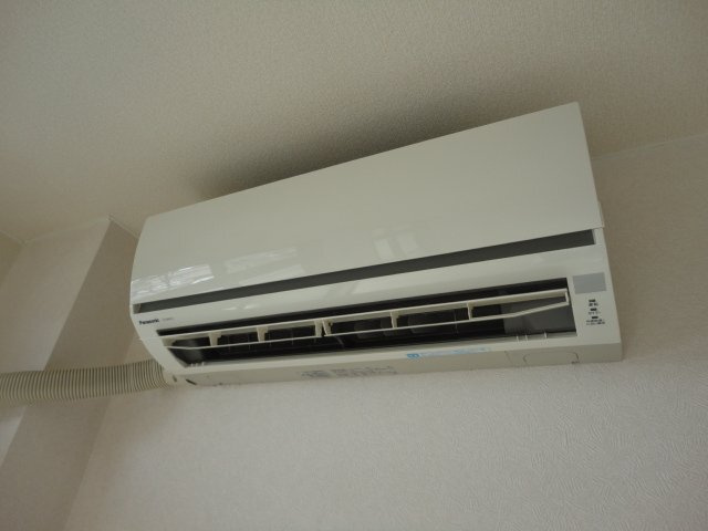 ロイヤルコーポ・サノの設備|エアコン