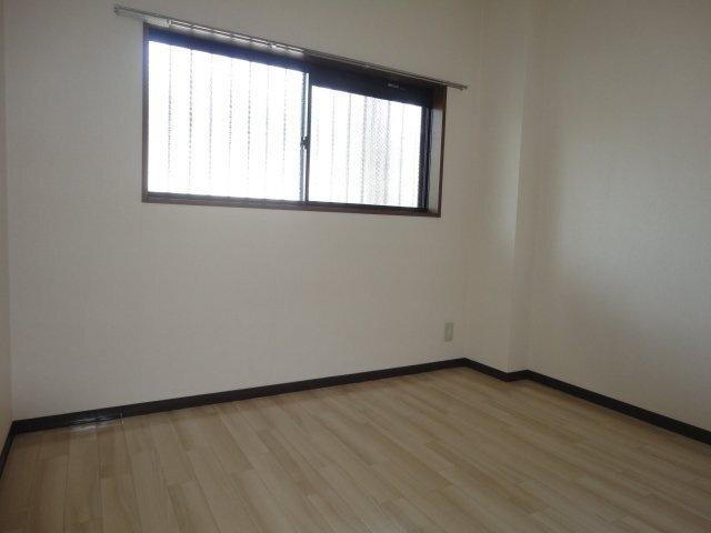 ロイヤルコーポ・サノの内装|洋室