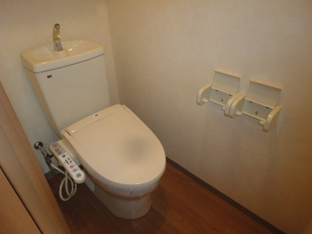 ピアッツア紗梨のトイレ|シャワー付きトイレ