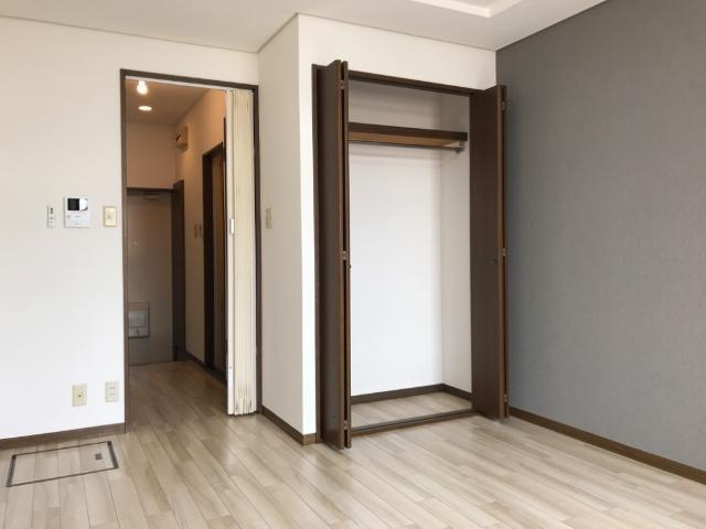 サンルームあじさいの居間・リビング|洋室