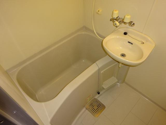 サンルームあじさいの浴室|バス