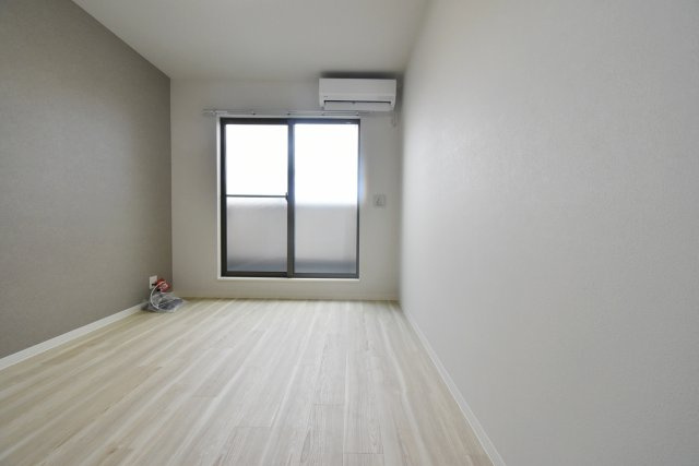 Luna甲子園の居間・リビング