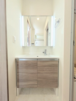 朝の支度もらくらくの洗髪洗面化粧台