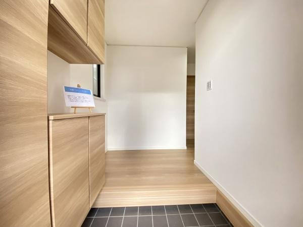 【玄関】 | 垂水区多聞台1丁目　中古戸建