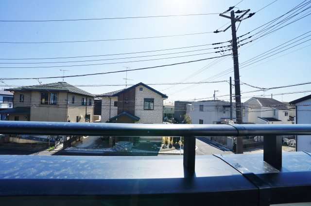 角地で陽当たり良好｜LDK20帖×敷地約48坪の広さ｜駐車2台＋庭付きのゆとりある暮らし★仲介手数料無料★の展望|周囲は低層住宅が広がる落ち着いた街並み。視線の抜けもあり、圧迫感のない開放的な景色が日常に心地よいゆとりをもたらします。
