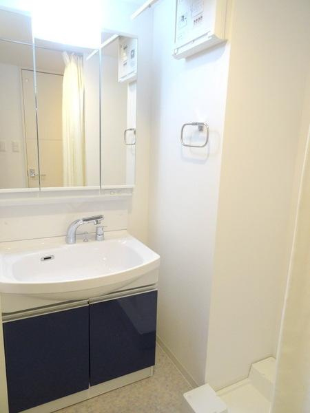 グランパシフィック泉尾Luxeの洗面所|★独立洗面台★