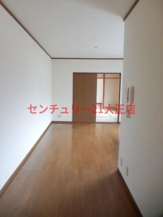 山縣ハイツの居間・リビング