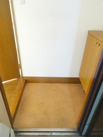 山縣ハイツの玄関