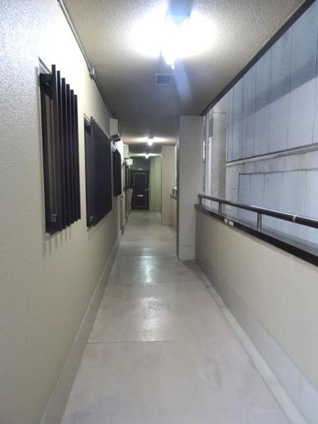 山縣ハイツのエントランス|★共有廊下★