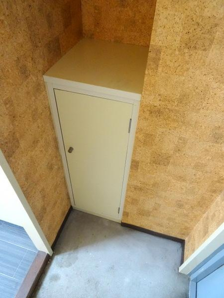 シャロス浅川の玄関|シューズボックス★