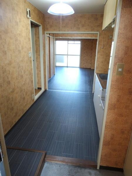 シャロス浅川の玄関|★玄関側から見たお部屋★