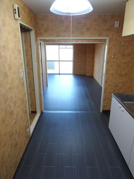 シャロス浅川の居間・リビング|★見事な奥行き★