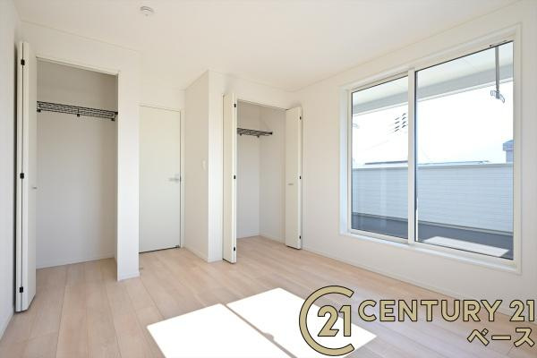 クレイドルガーデン大久保町 ４号棟 ／新築一戸建の内観：施工例|■三面鏡タイプのミラーキャビネット！収納スペースも豊富です！■