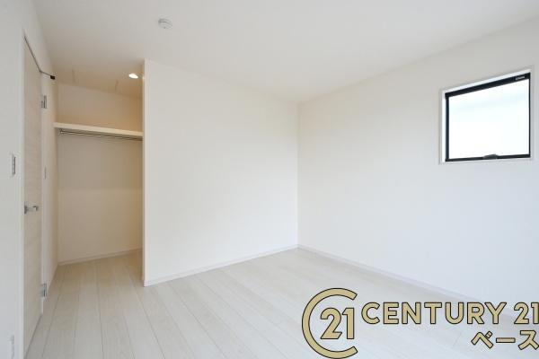 リーブルガーデン高塚台 １号棟 ／新築一戸建の洋室|明るい雰囲気の洋室です！