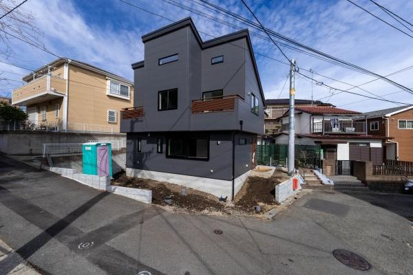 藤沢市善行坂２丁目の新築一戸建の外観