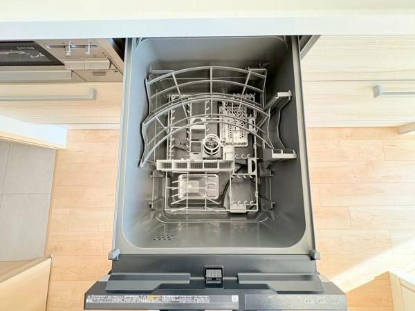アーバンフォレスト柿生のキッチン|ビルトイン食洗器・毎日の食器洗いに大活躍。