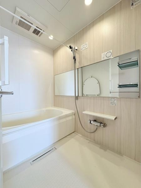 アーバンフォレスト柿生の浴室|浴室換気乾燥暖房機付です・梅雨の時期は大活躍です。