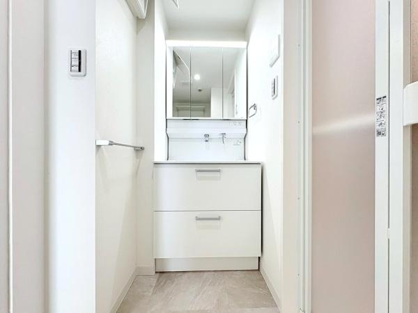 クリオ武蔵中原壱番館の独立洗面台