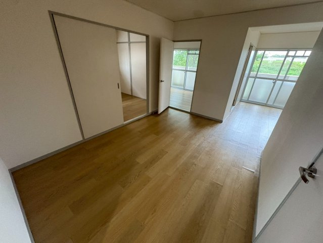 ユニーブル梅坪の居間・リビング