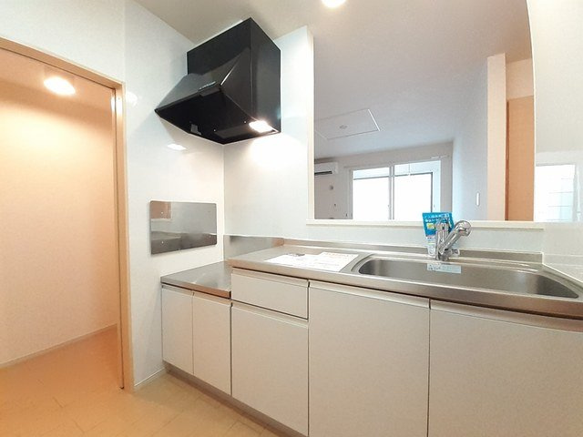 アルタのキッチン|コンパクトなキッチンで掃除もラクラク