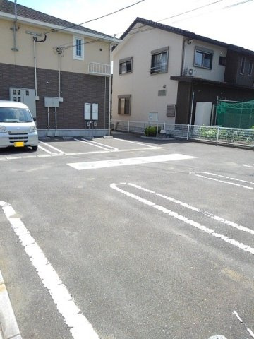 サニースクエアの駐車場