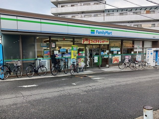 メゾン　ジュリアの周辺|ファミリーマート萱島駅前店様まで450m