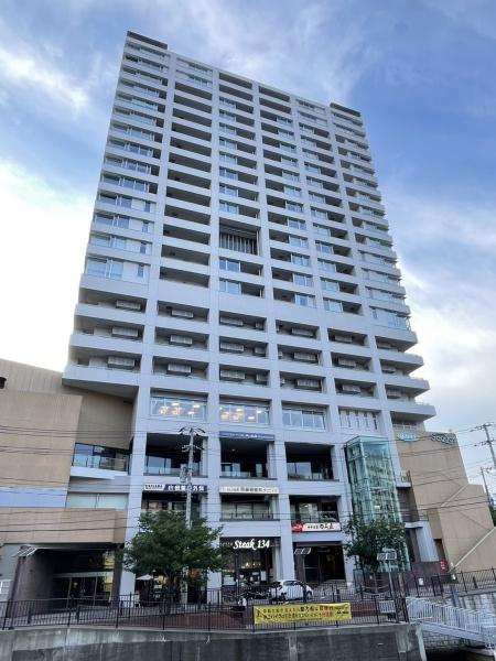 ザ・スカイクルーズタワーの外観