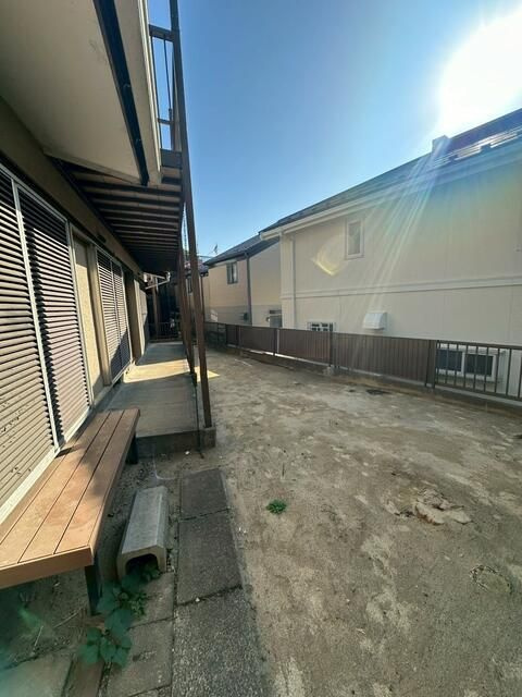 森貸家の駐車場