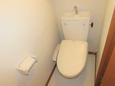 レオパレスエバーグリーンのその他|お風呂、トイレは完全別です