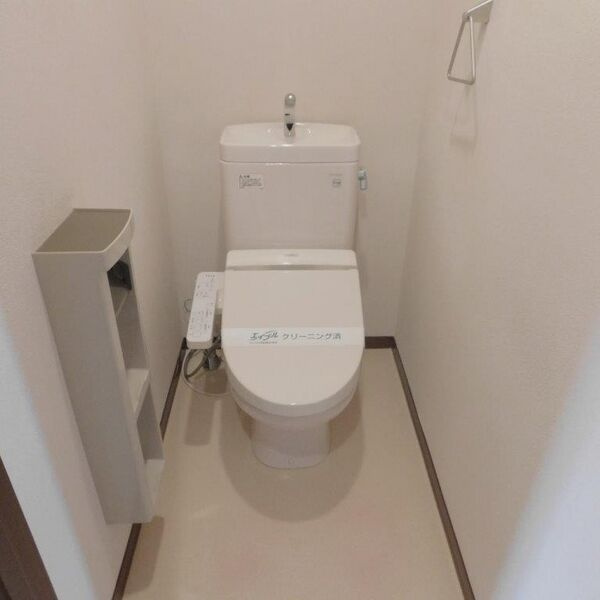 シャーメゾン光明池D棟のトイレ