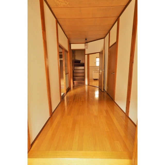 上川手貸家の内装|廊下