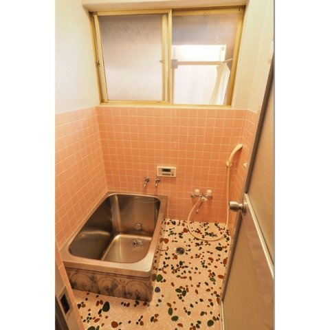 上川手貸家の浴室|専用浴室