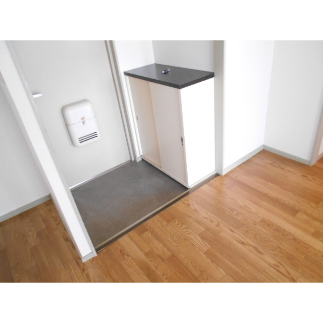 エルディム小柳　Ａ・Bの玄関