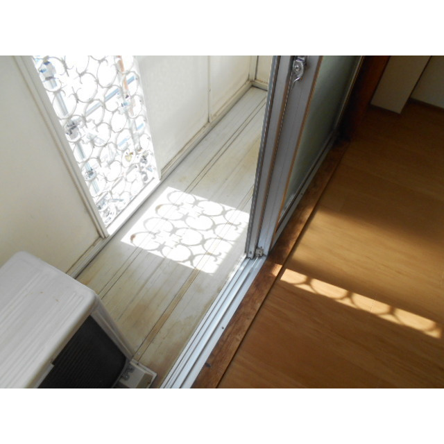 エルディム小柳　Ａ・Bのバルコニー