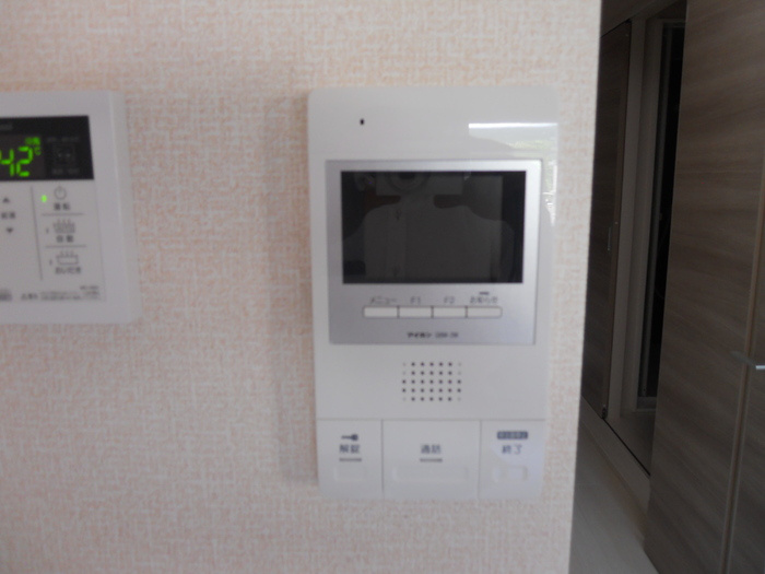 バレンタインハウス温泉町|モニター付きインターホン