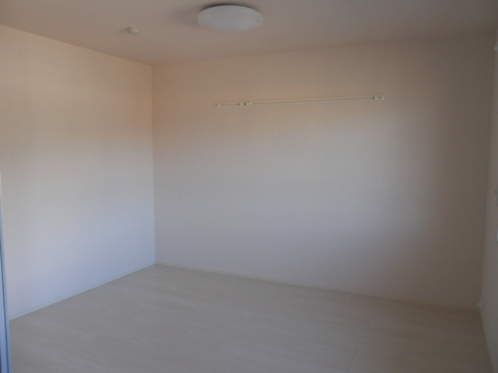 バレンタインハウス温泉町の内装|洋室