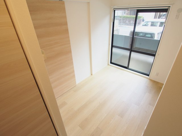 サリーゼ名田の洋室