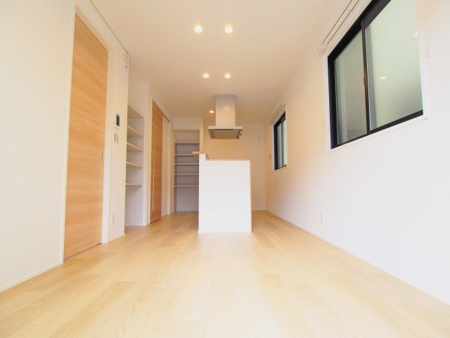 サリーゼ名田の居間・リビング