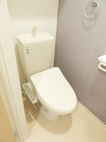 ハートホーム　Ⅰのトイレ|落ち着いた色調のトイレです