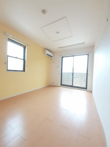 ル・ヴァンヴェール　Ｂの居間・リビング|こちらのリビングで趣味の時間をお楽しみください