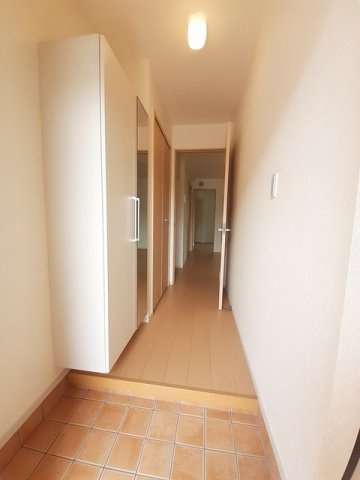 ル・ヴァンヴェール　Ｂの玄関|シンプルで使いやすい玄関です