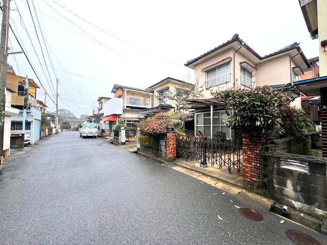 横代北町五丁目2番10号（B-37）の前面道路含む現地写真