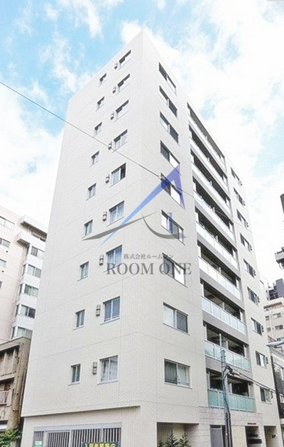 ＬＵＣＵＬＩＡ　ＣＯＵＲＴ