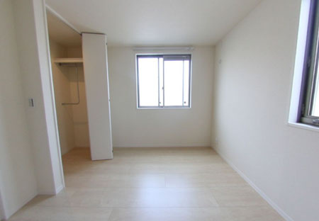 シャーメゾンソレイユの居間・リビング|使いやすい居間です